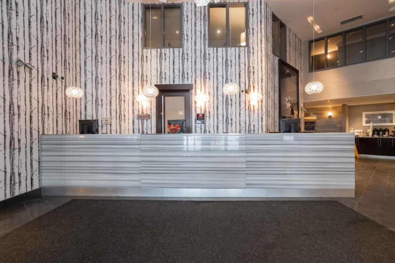 Sandman Signature Edmonton South Hotel Exterior foto