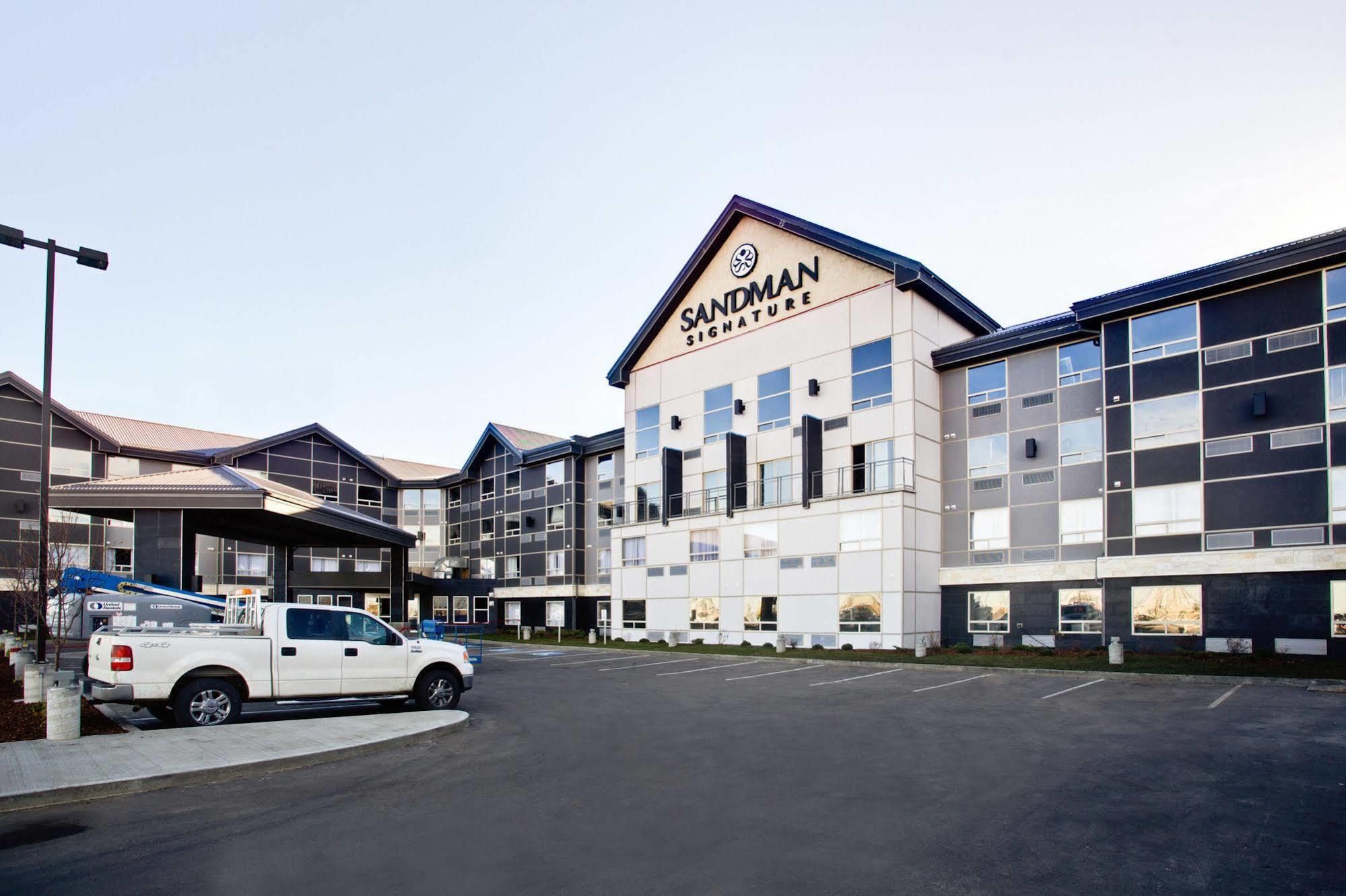 Sandman Signature Edmonton South Hotel Exterior foto
