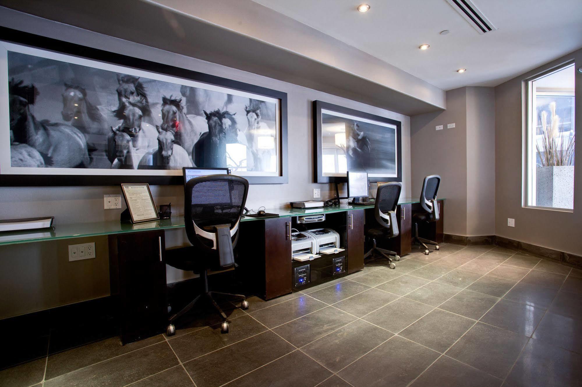 Sandman Signature Edmonton South Hotel Exterior foto
